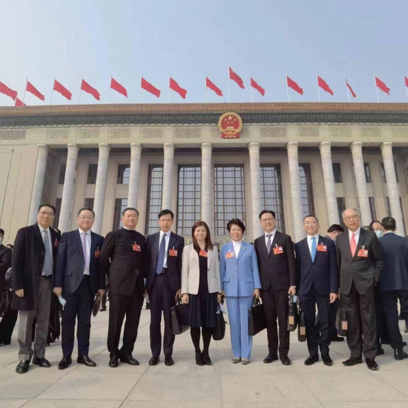 多名港區(qū)人大及政協(xié)代表在會議結(jié)束後回應(yīng)報告，他們都對國家未來發(fā)展充滿信心。徐莉提供