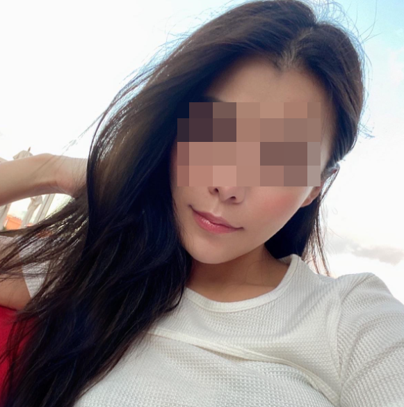 29歲潘巧賢涉嫌聯(lián)絡遊艇公司職員安排船隻，協(xié)助蔡天鳳的前夫鄺港智出公海，再前往澳門。