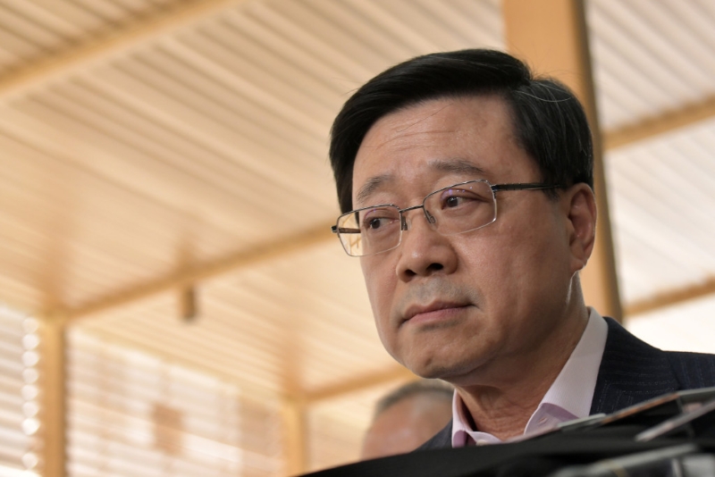 李家超出發(fā)前往北京。 梁譽東攝