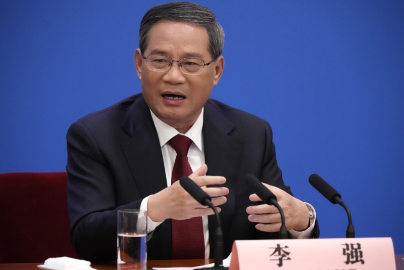 李強：就業(yè)是民生之本，解決就業(yè)問題根本上要靠發(fā)展經(jīng)濟(jì)。AP