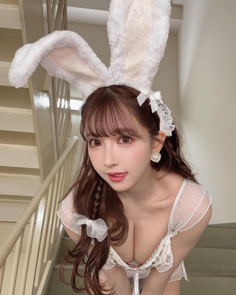 其他兔女郎look一樣咁正。