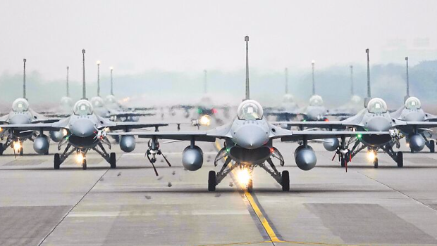 F-16V交機(jī)延宕付款卻照舊　藍(lán)委嘆臺(tái)灣被當(dāng)盤(pán)子