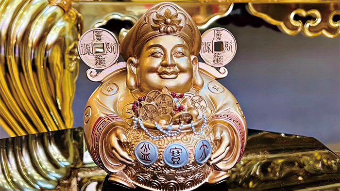 拜神一定要取“一”、“三”、“五”單數(shù)的數(shù)量。因?yàn)閱螖?shù)代表陽(yáng)性，代表陽(yáng)氣，可以壓煞。