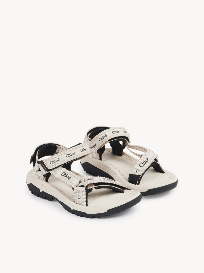 涼鞋2023|Chlo&eacute;×Teva限量系列白色Hurricane XLT2涼鞋/$3，900/Chlo&eacute;。