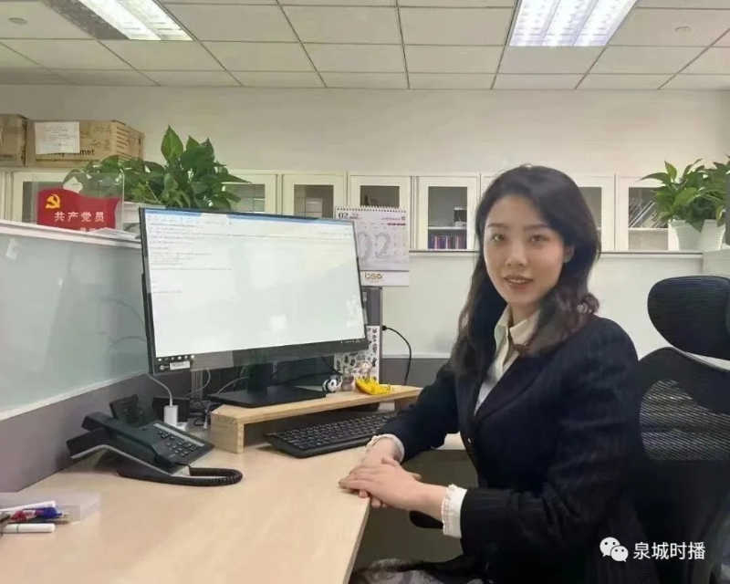 公司贊董女是“奮斗中的榜樣”。
