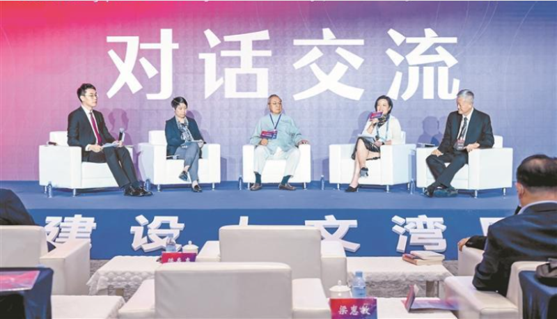 6月8日，首屆文化強(qiáng)國(guó)建設(shè)高峰論壇分論壇之一“建設(shè)人文灣區(qū)分論壇”在深圳舉行。