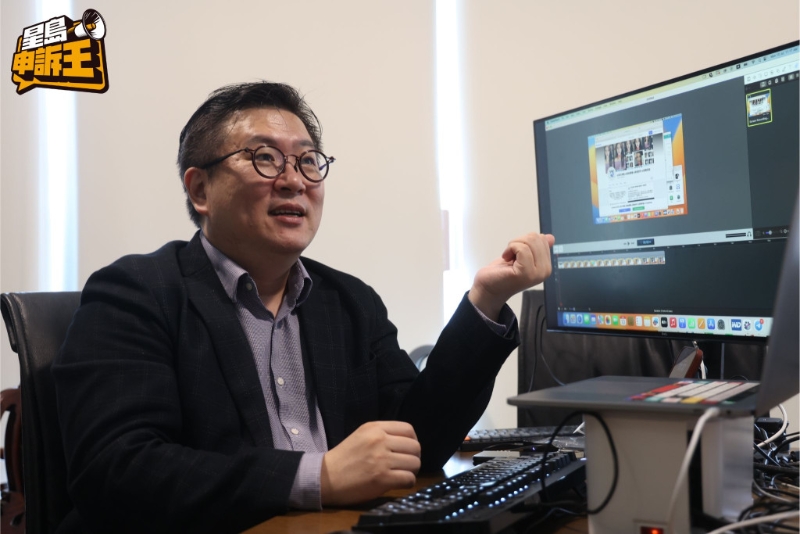 香港創(chuàng)科發(fā)展協(xié)會主席陳迪源應邀參與測試，了解IT公司的技術(shù)到哪個水平。