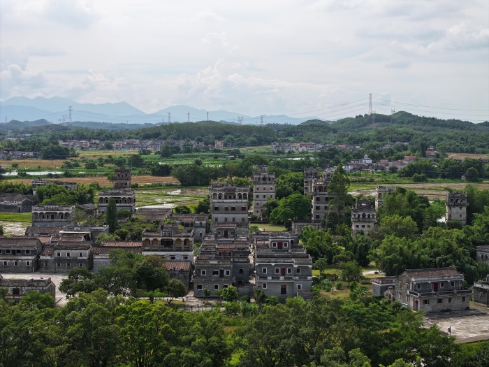 開平碉樓與村落。