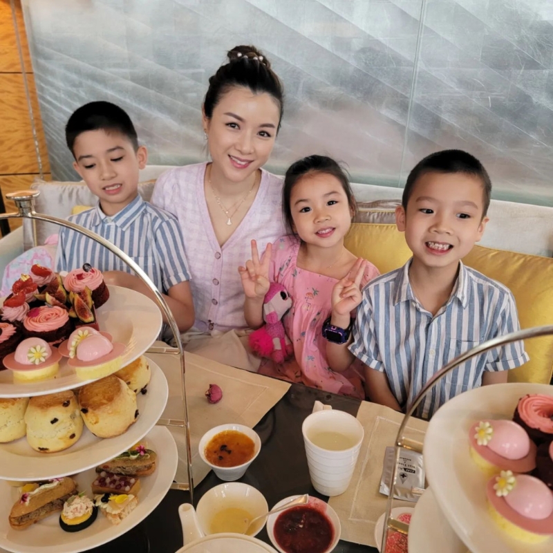陳豪、陳茵媺這的大兒子在2018年轉(zhuǎn)入新加坡國際學(xué)校。