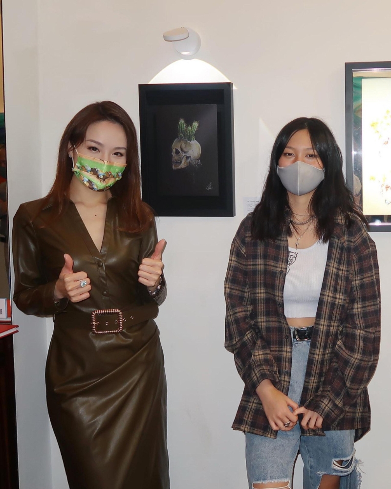 張學(xué)友小女兒張瑤萱就讀于香港加拿大國際學(xué)校。