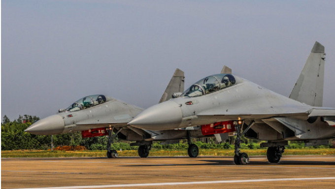 東部戰(zhàn)區(qū)展開飛行訓練