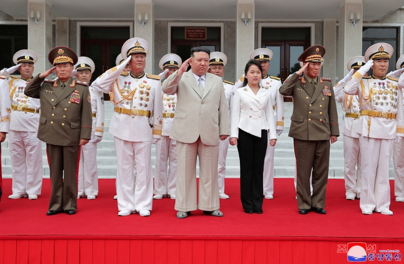 今次是朝鮮媒體相隔100多天后，再次報道金主愛陪同金正恩出行的消息。 路透社