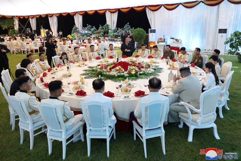 今次是金正恩掌權后，首次在海軍節(jié)視察海軍部隊。 路透社