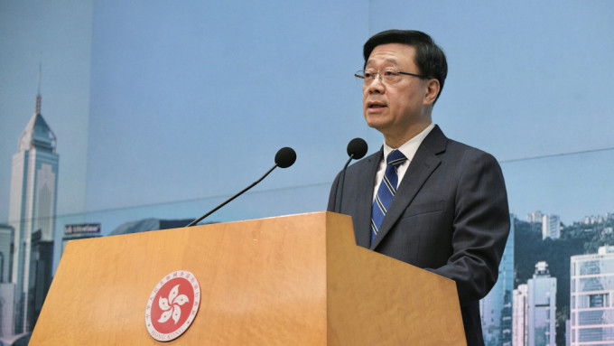 李家超表示，本屆論壇適逢共建「一帶一路」倡議10周年，又是香港在疫情后首次以全實體形式舉辦，意義重大。