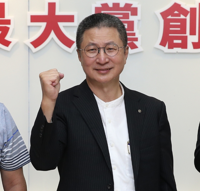 臺灣“海軍司令部前顧問”郭璽。