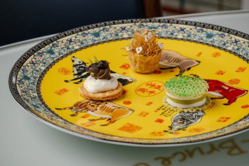 廚魔將現(xiàn)代中菜重新定義，追求玩味與多元化的用餐體驗(yàn)。