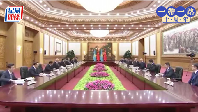 習近平會見哈薩克總統(tǒng)托卡耶夫