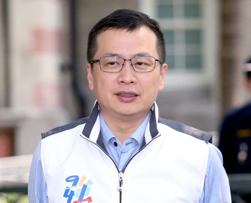 羅智強(qiáng)