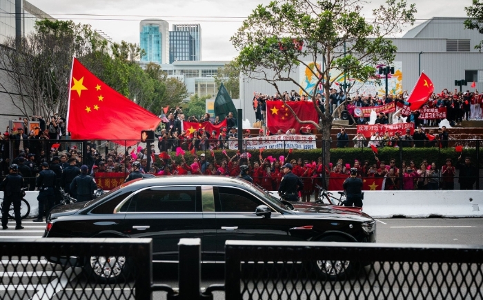 習(xí)近平的“紅旗”座駕出現(xiàn)在美國舊金山街頭。