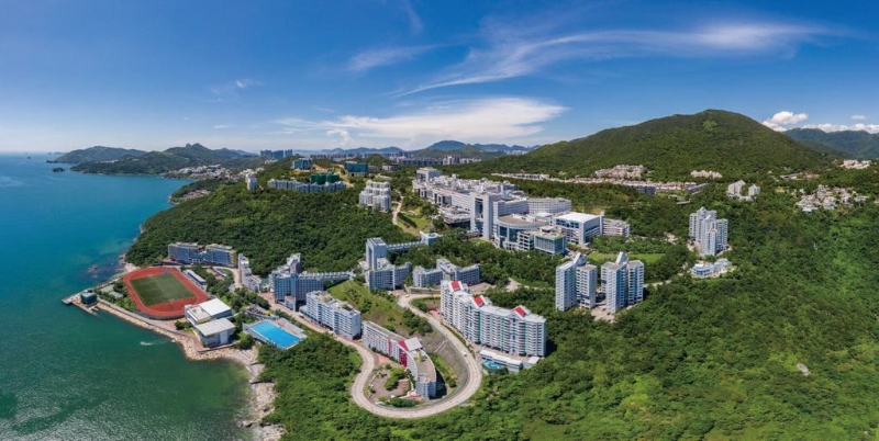 香港科技大學(xué)是首間為學(xué)生提供創(chuàng)業(yè)訓(xùn)練及資源的大學(xué)，助學(xué)生把創(chuàng)業(yè)意念變成真實(shí)。
