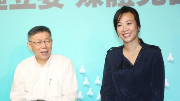 柯文哲常和吳欣盈同臺亮相。