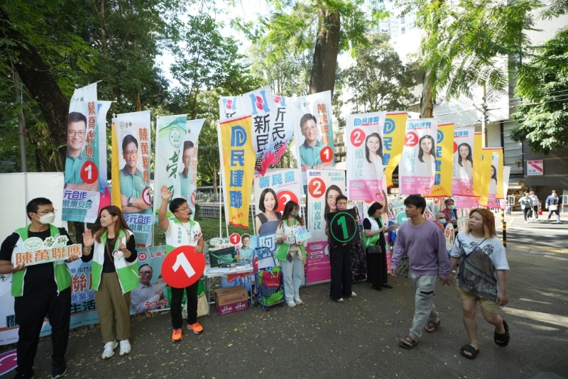 民建聯(lián)成為區(qū)選大贏家，取得逾百席。資料圖片