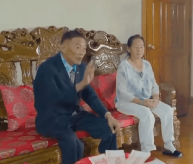白所成和妻子李小所。