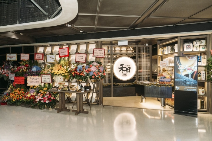 全新的地下潮流生活空間搜羅了多個(gè)話題餐飲品牌。