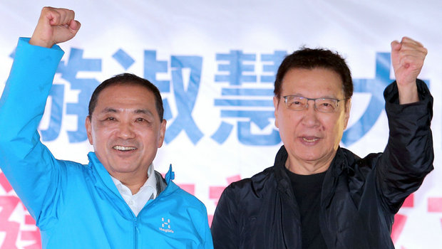 侯友宜（左）和趙少康（右）