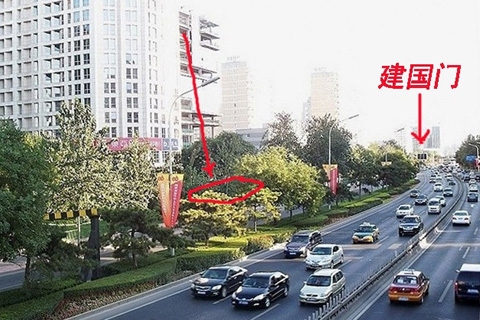 建國門槍擊案造成數(shù)十人傷亡。 網(wǎng)絡(luò)圖片2