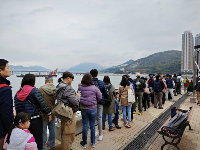 將軍澳至西灣河街渡啟航，最快15分鐘過海，乘客贊多項(xiàng)交通選擇