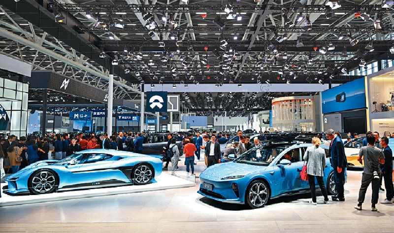 新能源汽車已成為推動中國經(jīng)濟和社會下一階段高質(zhì)量發(fā)展的主引擎。