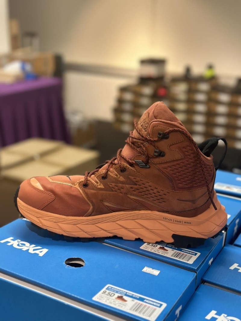 HOKA、The North Face鞋款