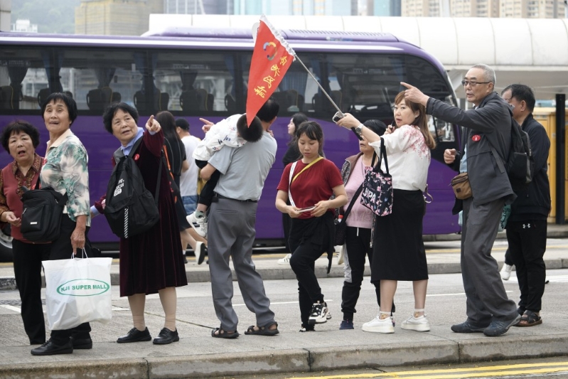 五一長(zhǎng)假未到，不少旅行團(tuán)已率先到港。