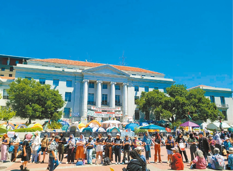柏克萊加大校園內(nèi)的親巴勒斯坦示威者帳篷