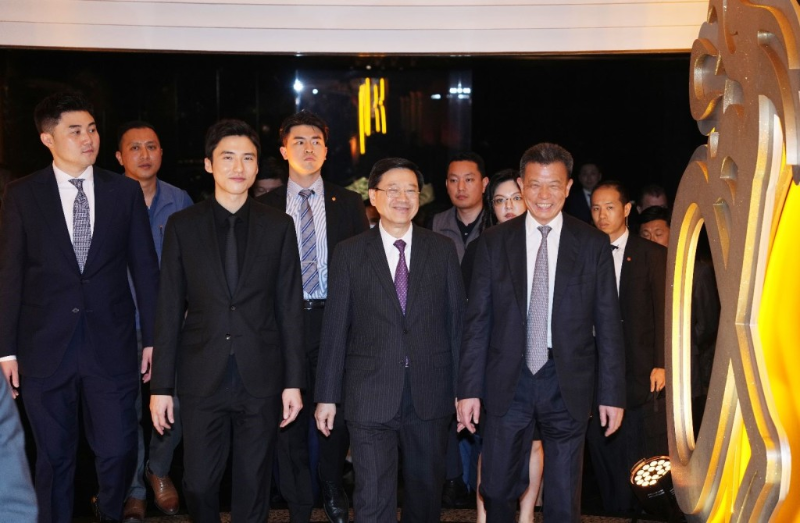 李家超出席“2022杰出領(lǐng)袖選舉”頒獎(jiǎng)典禮晚宴并致辭