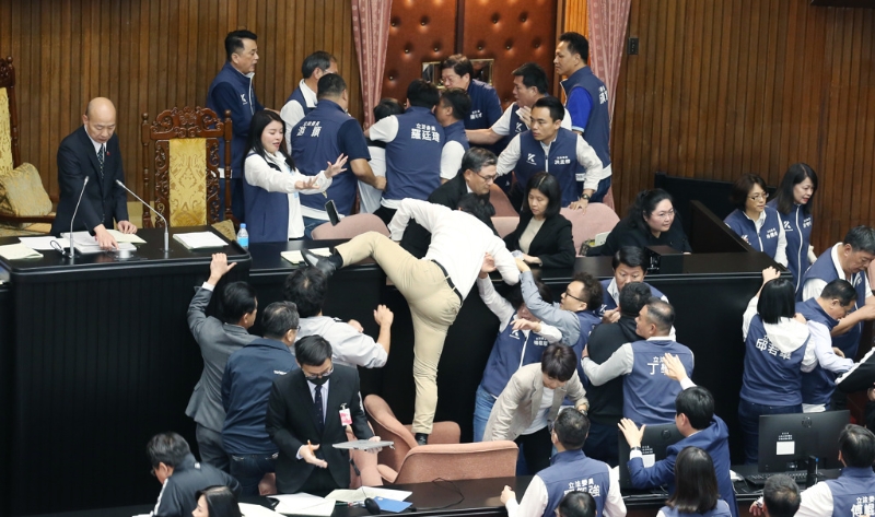 立法院表決國會改革相關(guān)法案時，藍綠立委爆發(fā)數(shù)波沖突。 （資料照）