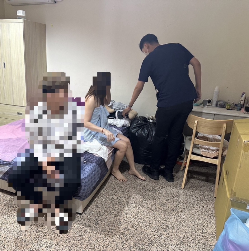 老司機(jī)激戰(zhàn)「敢玩」E罩杯泰女，一完事就被警察活逮。