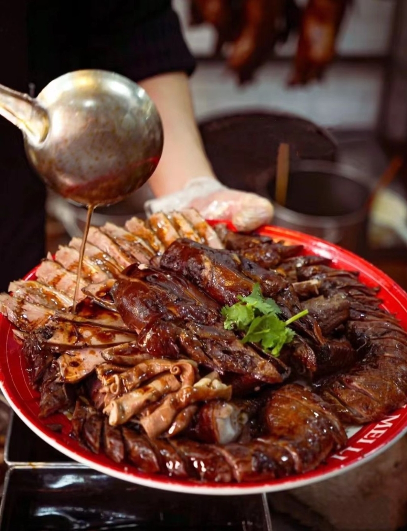 春梅里鵝肉