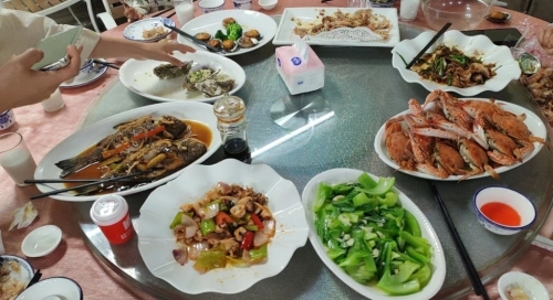 8. 漁人碼頭可以購買海鮮，拿到附近的餐廳加工。 （圖片來源：小紅書@一只會飛的喵）