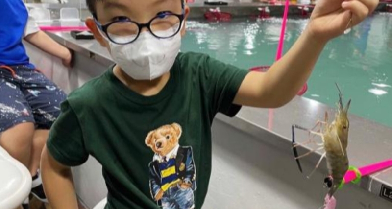 親子好去處2024︳觀塘室內(nèi)釣蝦場釣蝦體驗買一送一！小朋友都可一齊玩?。▓D片來源：kkday）