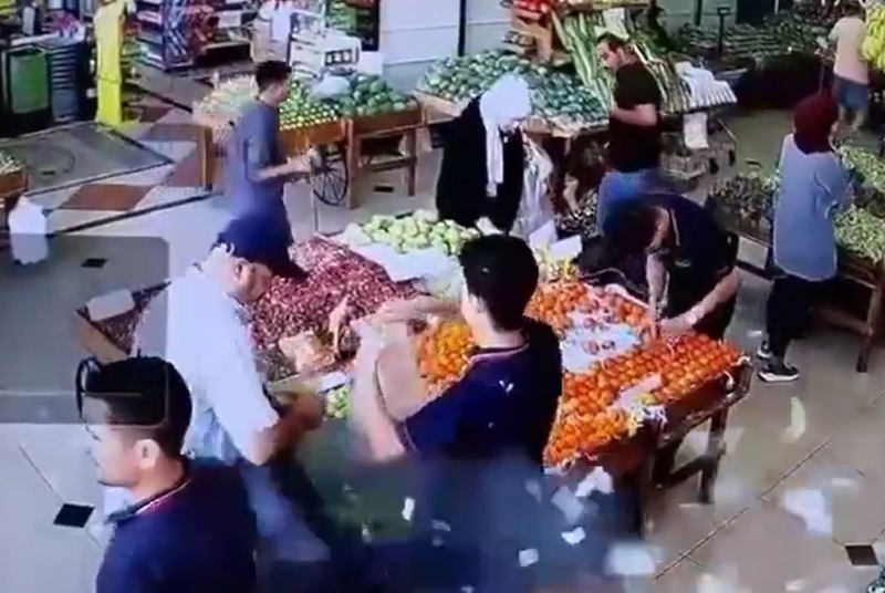 疑傳呼機(jī)突爆炸。