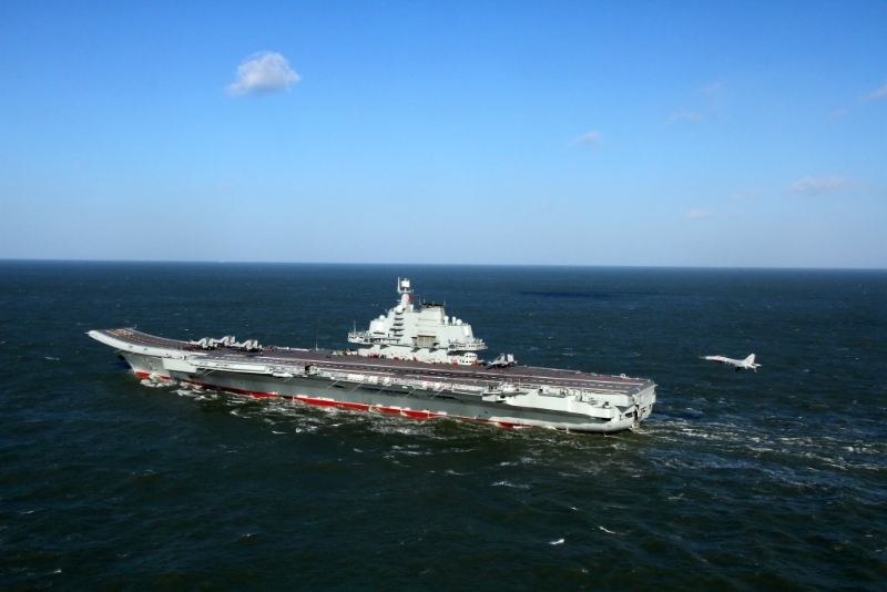 解放軍航母遼寧艦。（中新社）