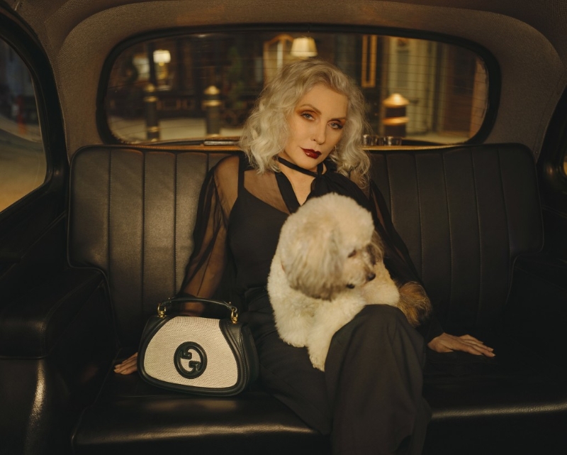 全新廣告企劃《We Will Always Have London》，找來“Blondie”樂團的共同創(chuàng)辦人及女主唱Debbie Harry演繹新款Blondie手袋。