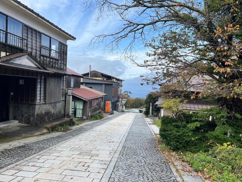 大山現(xiàn)場(chǎng)風(fēng)景如畫(huà)，仿如在仙景中生活。