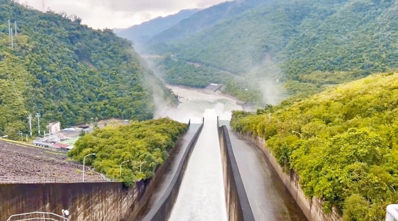 曾文水庫(kù)泄洪