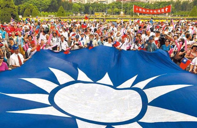 前“立委”郭正亮預(yù)測(cè)認(rèn)為，2026國(guó)民黨的機(jī)會(huì)蠻大的，包括臺(tái)南、高雄、屏東3縣市。圖為國(guó)民黨造勢(shì)活動(dòng)。