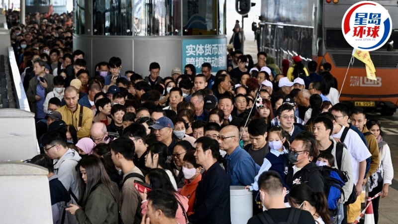 港珠澳大橋封閉后下午重開 香港口岸逼爆大打蛇餅 旅客未料及封路逾千人排隊等過關(guān)