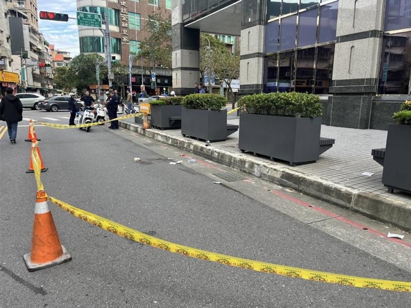 內(nèi)湖情殺，警方封鎖現(xiàn)場調(diào)查。