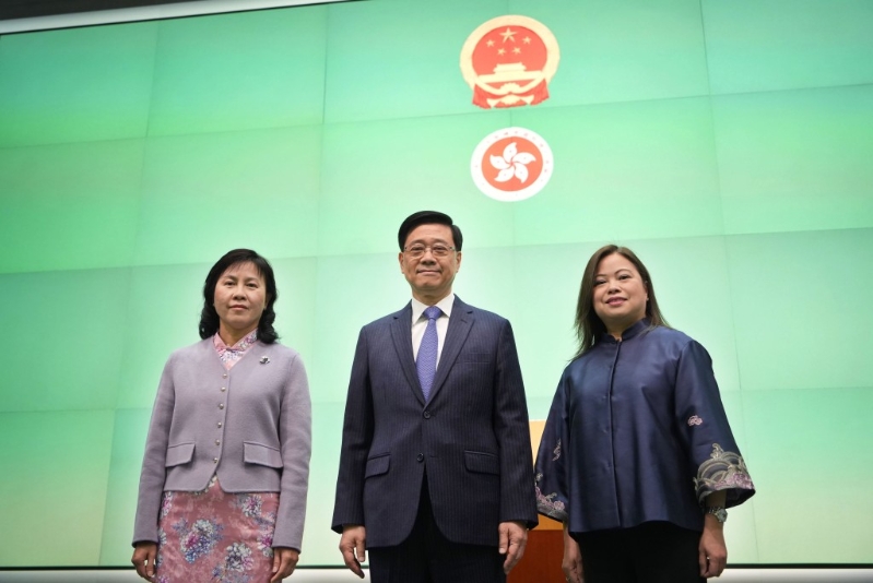 左起：陳美寶、李家超、羅淑佩。 吳艷玲攝